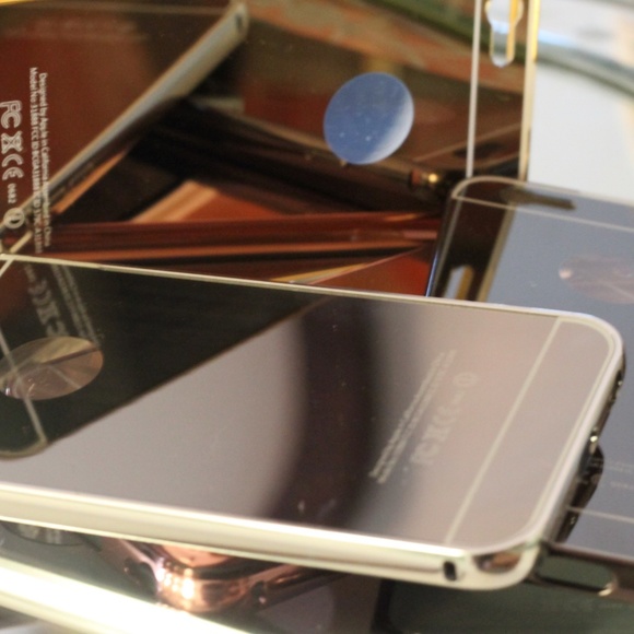 Gold Luxury Mirrored iPhone 6/6s Cover - Picture 1 of 2